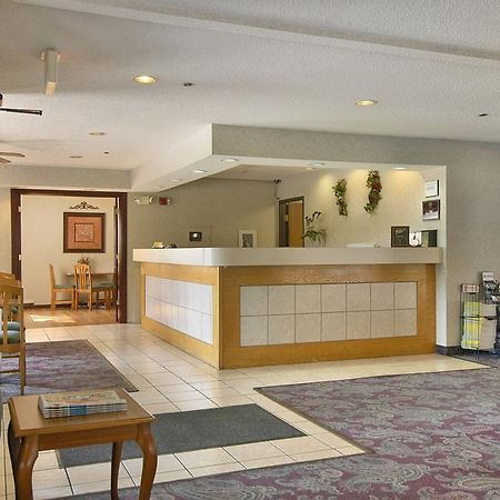 Baymont By Wyndham Muskegon Hotel Interieur foto
